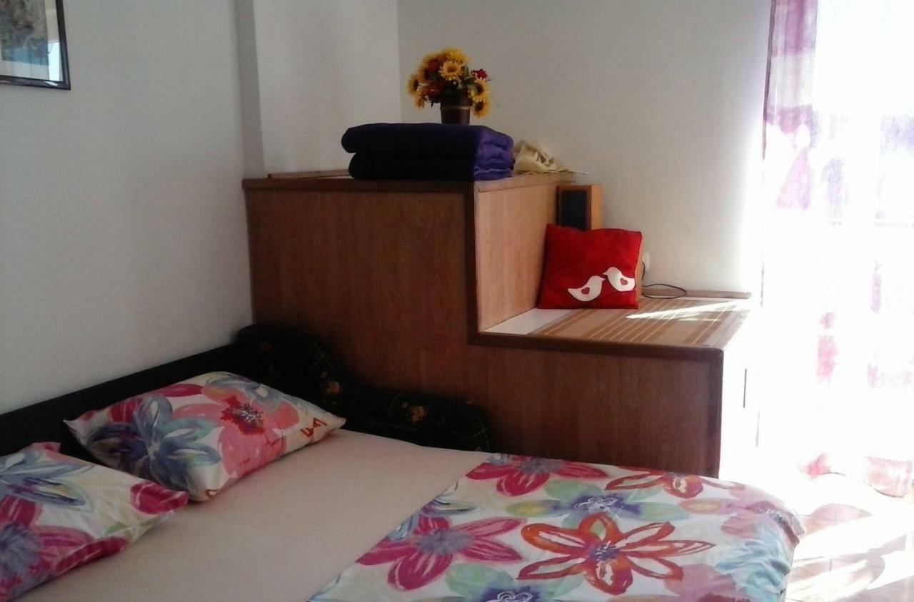 Apartment Gaga And Nia Krk Town Extérieur photo