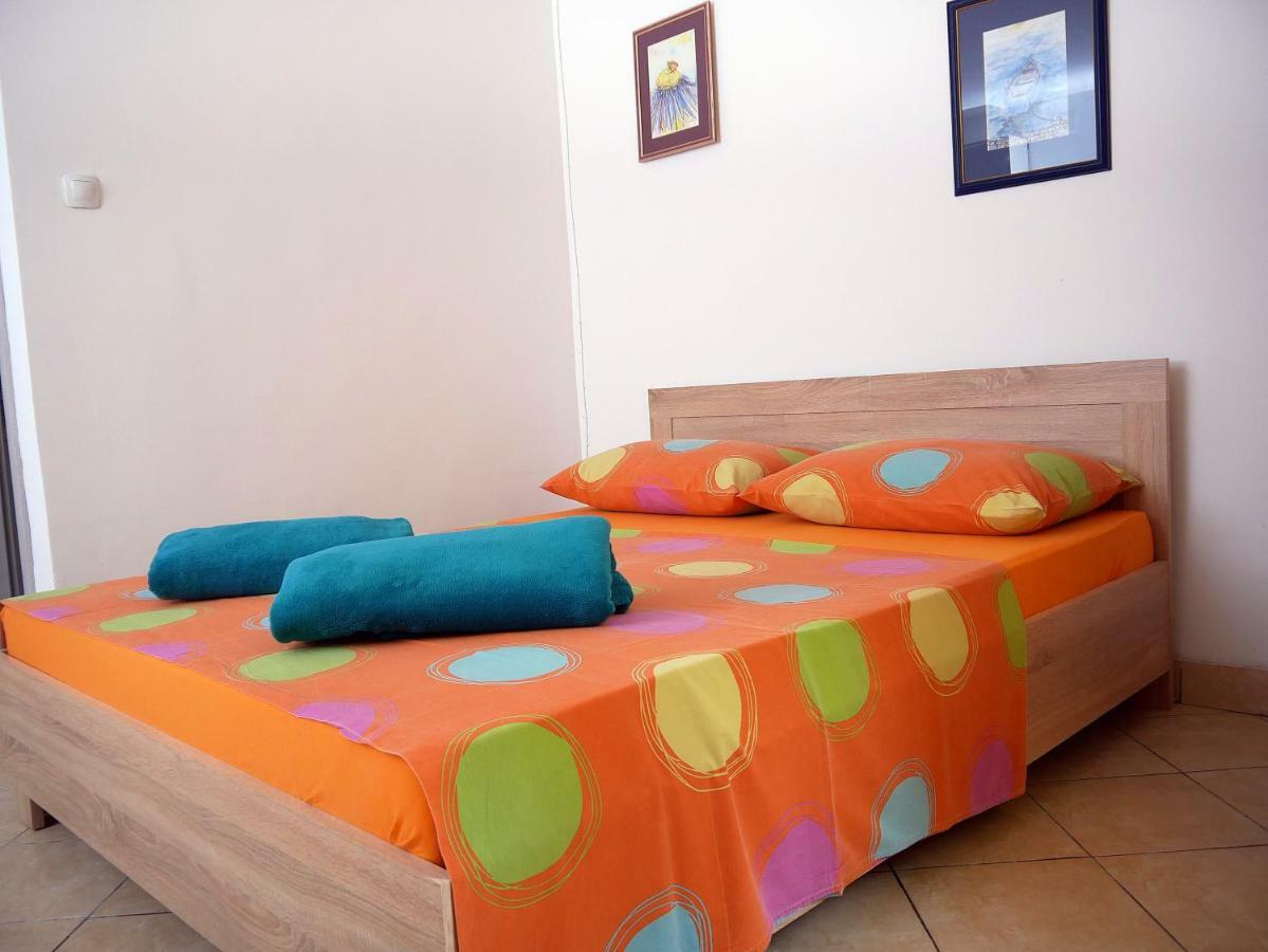 Apartment Gaga And Nia Krk Town Extérieur photo
